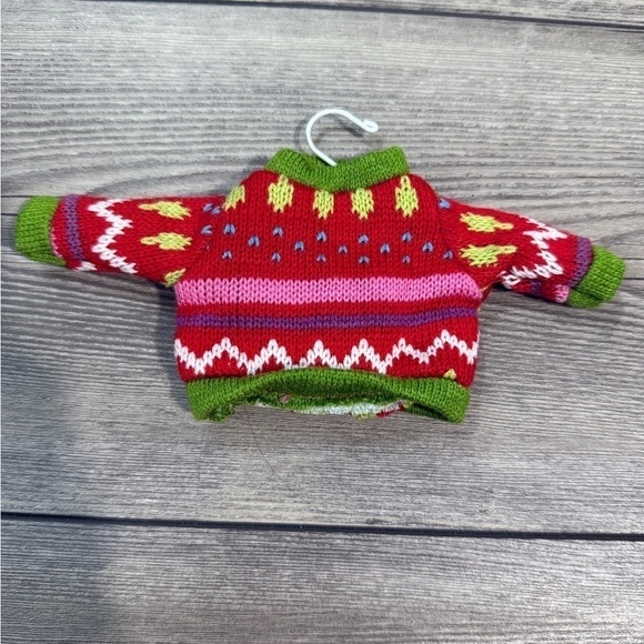 Knitted Christmas Sweater Ornament with D monogram | Knitted Sweater Ornaments - Picture 4 of 5